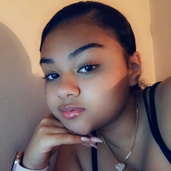 Meet your Posher, Hennessey - Picture 1 of 1